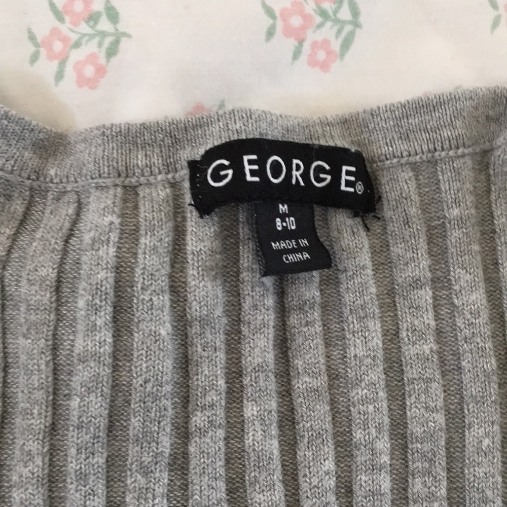 Sweater - Picture 2 of 2
